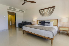 Casa Las Perlas NEW !! At Mareazul condo